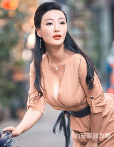 亚洲欧美伊人久久综合一区二区亚洲欧美伊人久久综合一区二区，多元魅力，风情万种